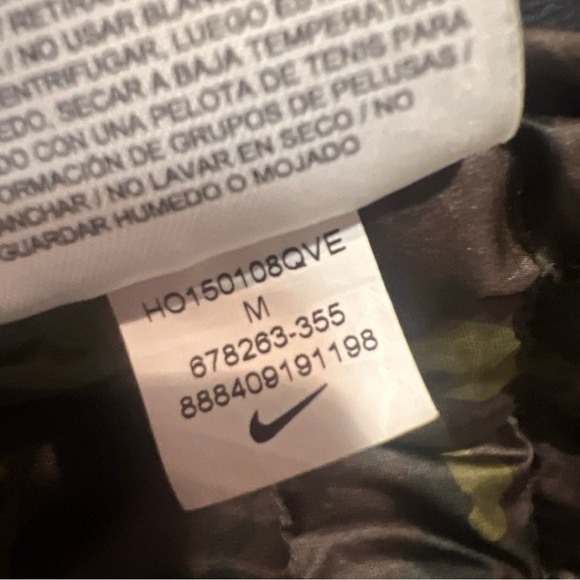 Nike Men’s Nike Tech Fleece Aeroloft Men's Camo Jacket | EUC!! PRELOVED!!🤎💚🖤 - Picture 13 of 13